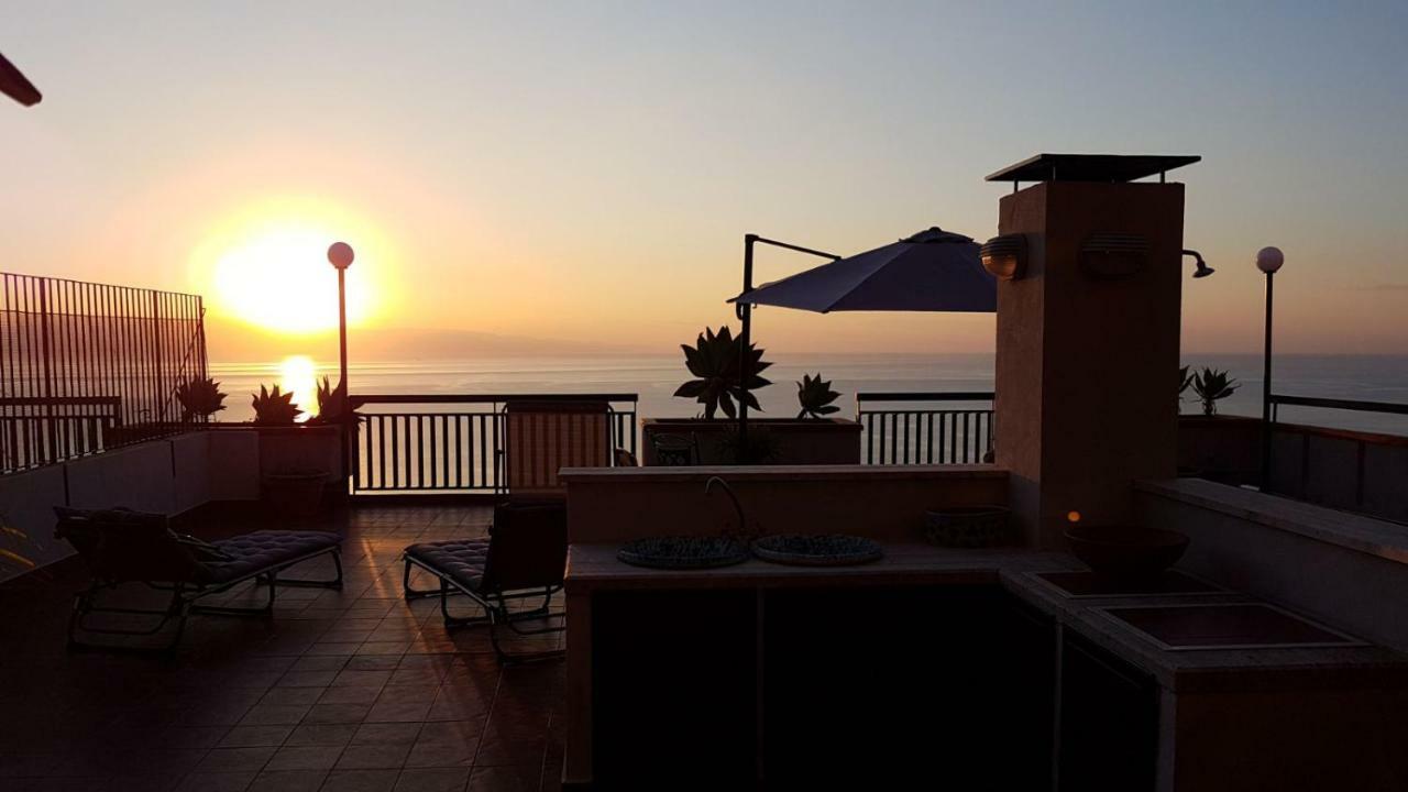 Elisa'S House Apartment Taormina Ngoại thất bức ảnh