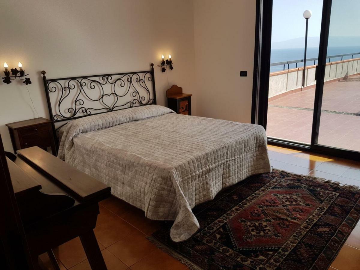 Elisa'S House Apartment Taormina Ngoại thất bức ảnh