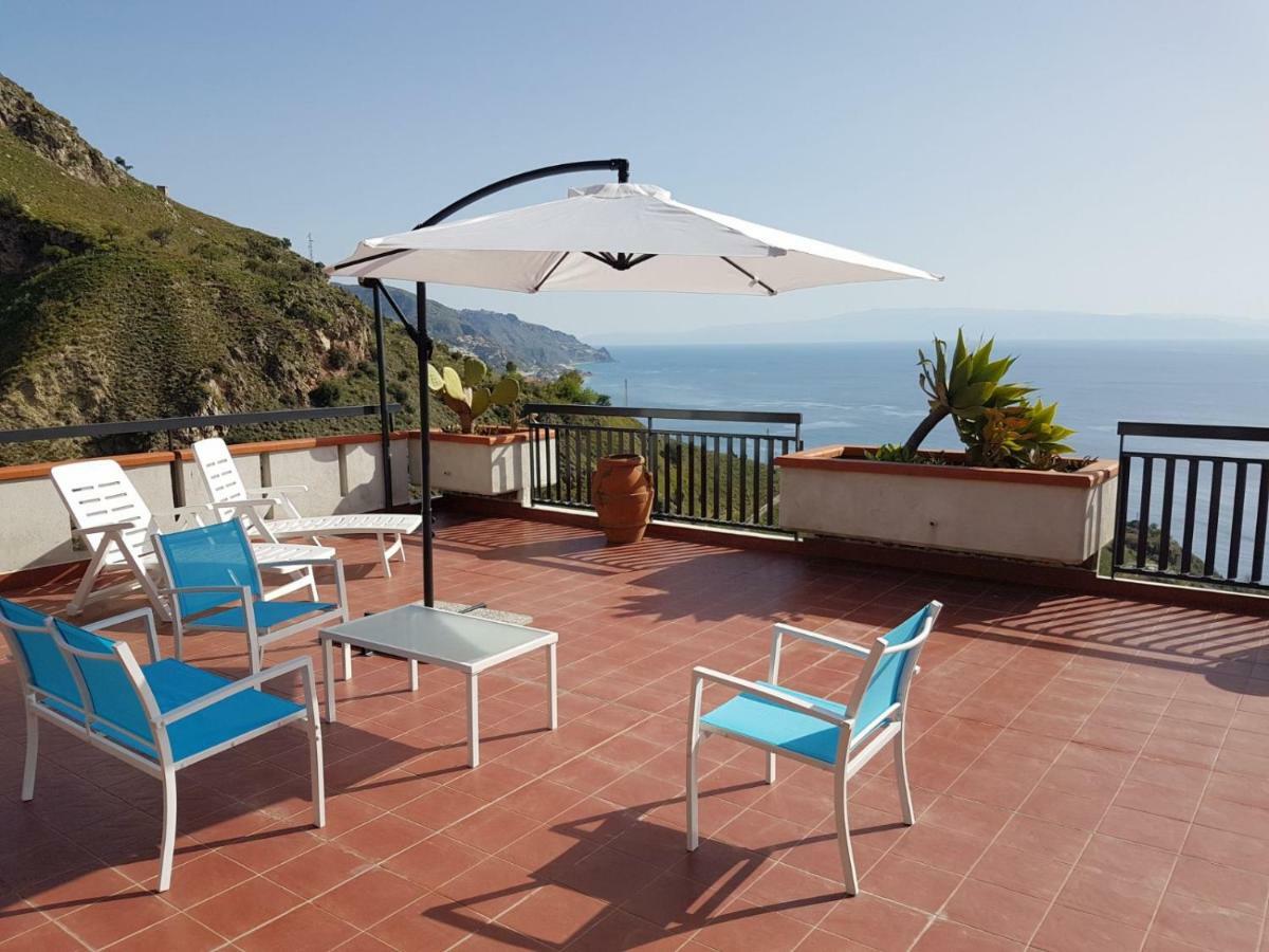 Elisa'S House Apartment Taormina Ngoại thất bức ảnh